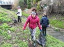 Zdjęcie 11 - Sprzątanie rzeki Wyżnicy na terenie Miasta Kraśnik - Operacja Czysta Rzeka